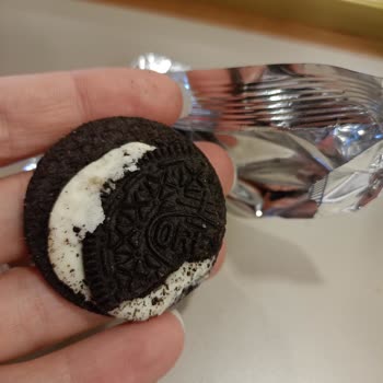 Aldığım Oreo Bisküviler Kırık Ve Yarım Çıktı!