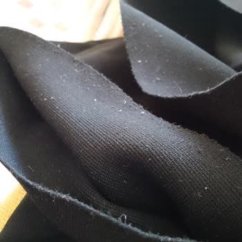 İlk Kullanımda Tüylenen Ve Genişleyen Kıyafetlere Çözüm Sunulmadı