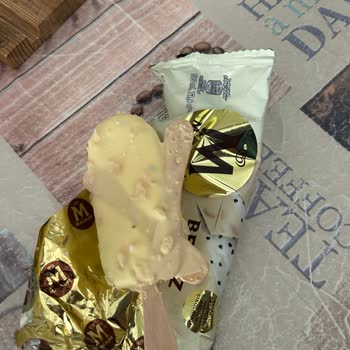 Magnum Beyaz Dondurmadan İki Ekstra Çubuk Çıkması Hijyen Endişesi Yarattı