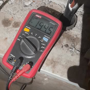 Sürekli Elektrik Dalgalanması Ev Aletlerimizi Tehlikeye Atıyor