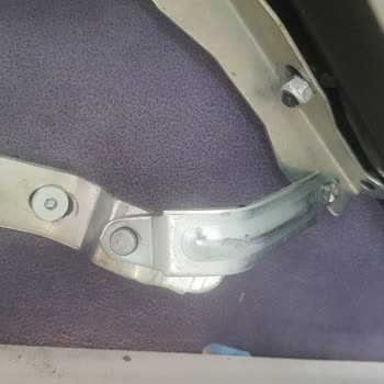 Yanlış Montaj Yüzünden Sürekli Bozulan Baza Ve Çözüm Sunmayan Servis