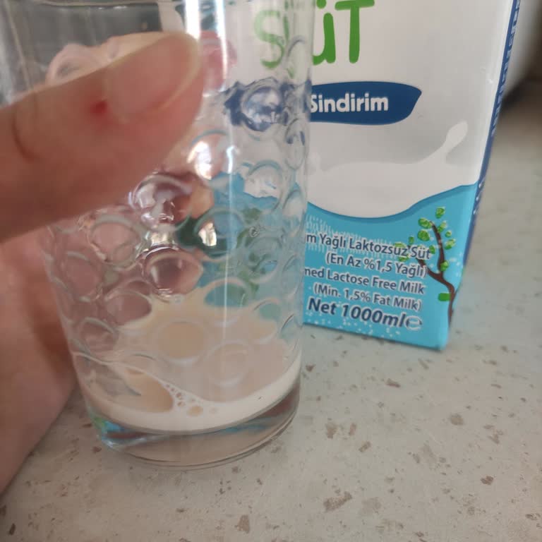 Laktozsuz Sütün Renginin Pembe Olması Ve Müşteri Hizmetlerine Ulaşılamaması