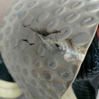 Kısa Sürede Tabanı Yarılan Ayakkabıya Garanti Süresi Engeliyle Çözüm Sunulmadı