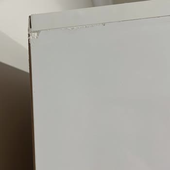 Sıfır Diye Alınan Dolap Kullanılmış Ve Hasarlı Çıktı Çözüm Sunulmuyor