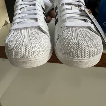 Aldığım Adidas Ayakkabı Defolu Çıktı, İade Ve Çözüm Bekliyorum