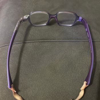 Çocuk Gözlüğünde Garanti Kapsamı Dışı Bırakılan Kopma Sorunu Mağduriyet Yaşatıyor