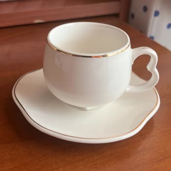 Emsan Mutfak Siparişimde Gelen Fincan Takımı Defolu Çıktı, Değişim Talep Ediyorum