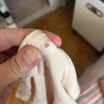 Suwen Mağazasından Alınan Korsede Alarm Unutuldu Ürün Hasar Gördü İade Talep Ediyorum