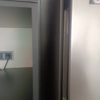 Arçelik Buzdolabında Kısa Sürede Gelişen Göçükler Ve Yetersiz Çözüm