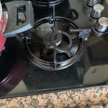 Armut Üzerinden Alınan Temizlik Hizmeti Yerine Getirilmedi, Ücret İadesi Ve Özür Talebi