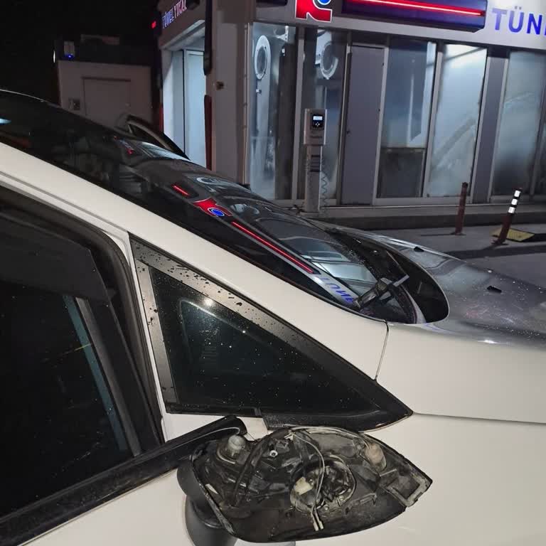 Oto Yıkama Makinesi Dikiz Aynalarımı Kırdı, Mağdur Edildim!