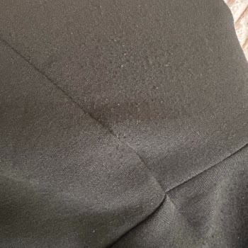 İlk Giyimde Tüylenen Eşofman Ve Değişim Sürecindeki Mağduriyet