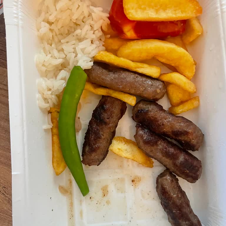 330 TL’lik Menüye Yetersiz Servis Ve Eksik Ürünler!