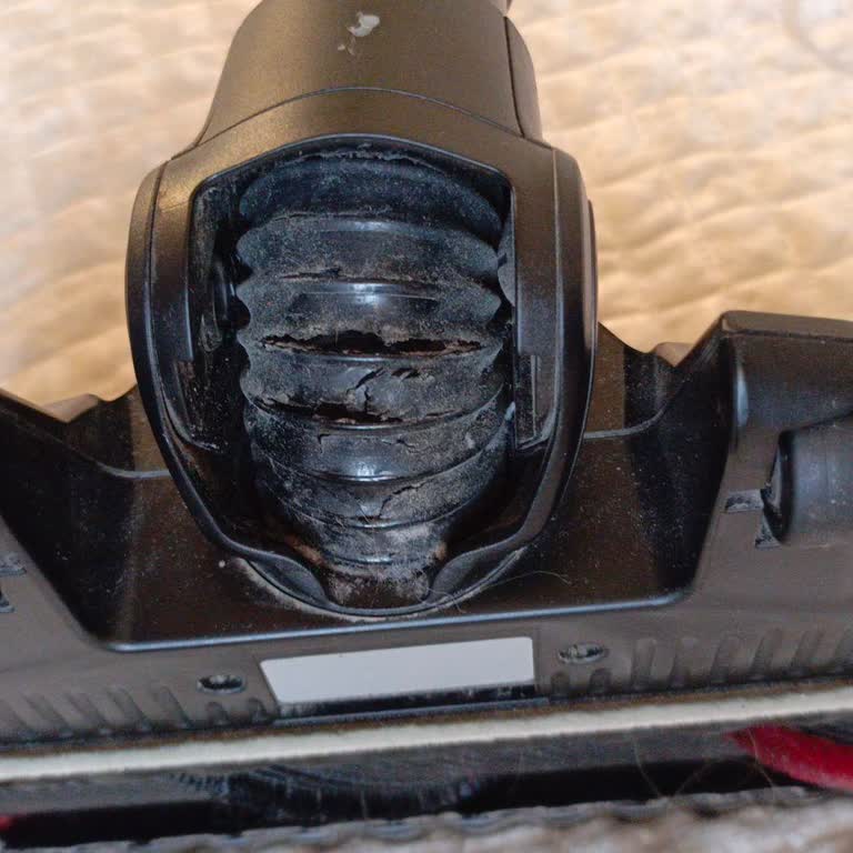 Süpürge Hortumu Garanti Sonrası Parçalandı Çözüm Bulunamadı