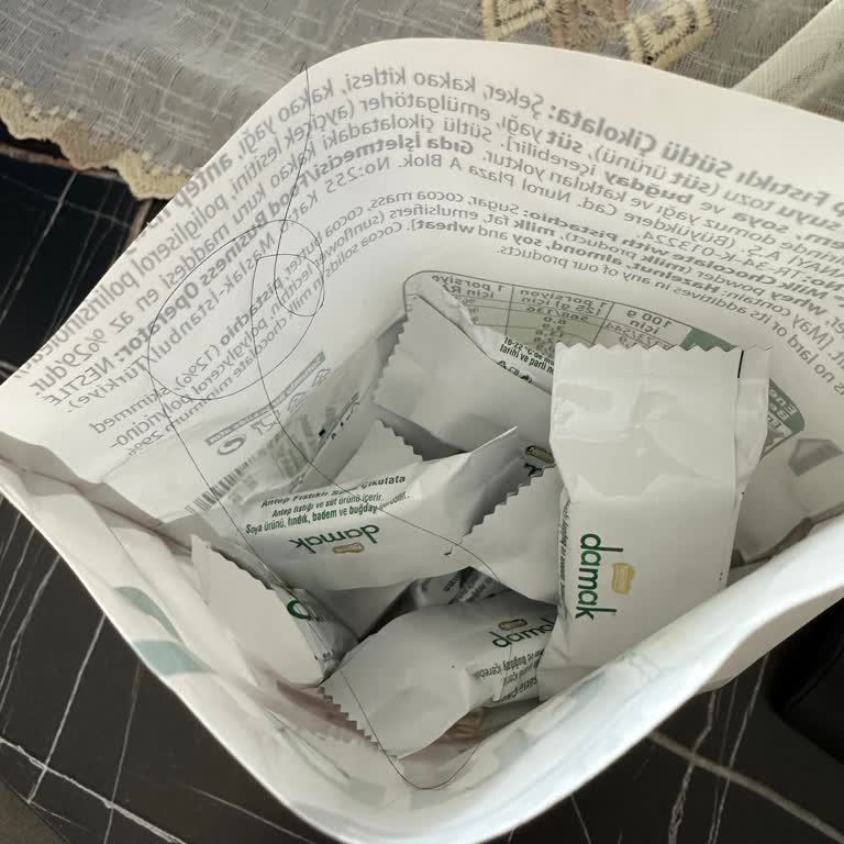 Çikolatadan Çıkan Saç Hijyen Endişesi Yarattı