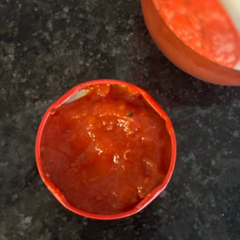 Burcu Domates Püresi İçinden Kurt Çıkması Nedeniyle Sağlık Endişesi