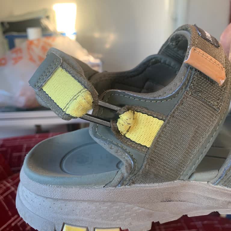 Lumberjack Sandaletin Topuk Tokası Sorunu Ve Garanti Belgesi Eksikliği