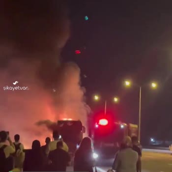 Kapadokya Vip Turizm Yanan Otobüs Ve İlgisiz Bir Firma