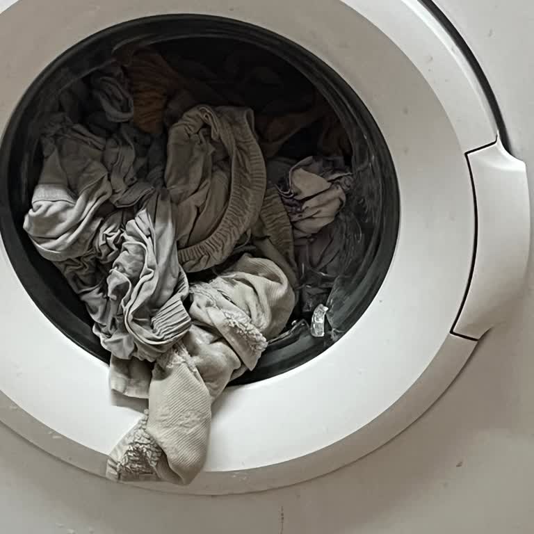 Çamaşır Makinesi Camı Patladı, Güvenlik Endişesi Ve Mağduriyet