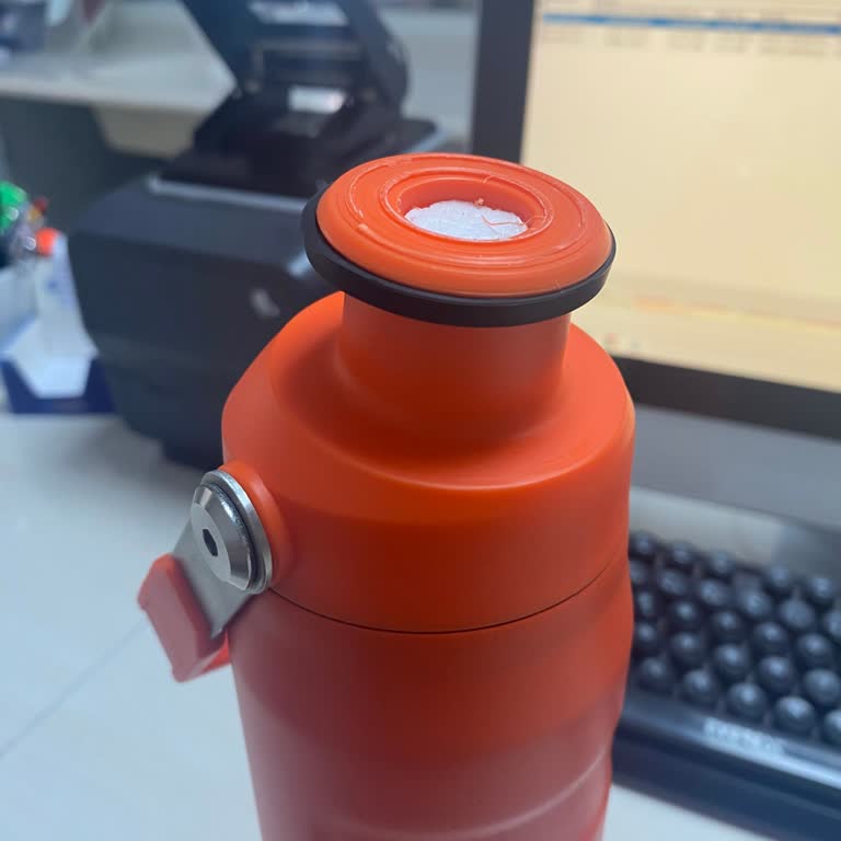 Termosumun Kapağı Çıktı Servis Ve Müşteri Hizmetlerinden Dönüş Alamıyorum