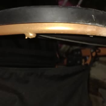Bebek Arabası Tekerlekleri Kırıldı, Güvenlik Riski Oluştu