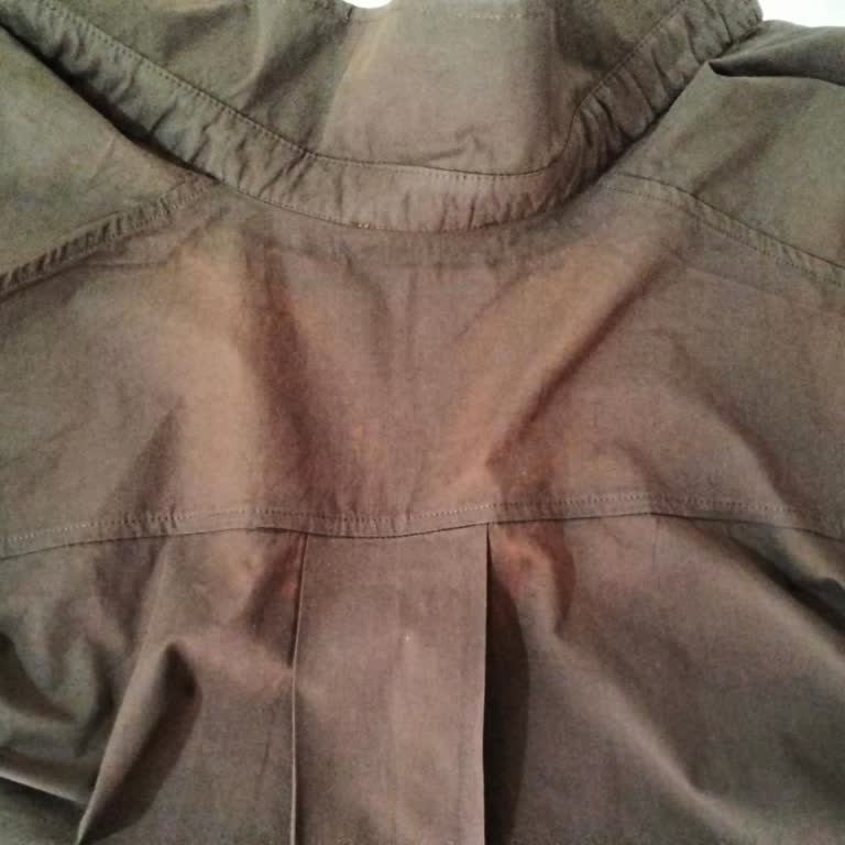 Yeni Alınan Gömlekte İlk Yıkamada Renk Solması Ve Müşteri Hizmetlerinden Destek Alamama