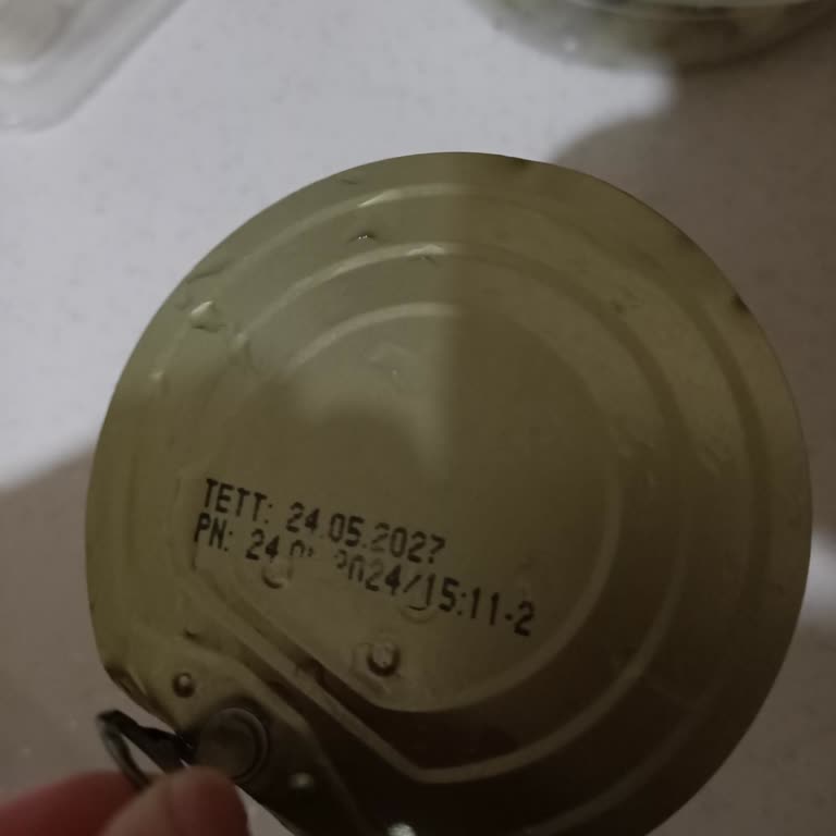 Konserve Bezelyeden Salyangoz Çıktı, Sağlığımız Tehlikede!