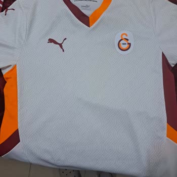 GS Store'dan Alınan Puma Forma Kısa Sürede Yıprandı, Müşteri Hizmetleri Yardımcı Olmadı