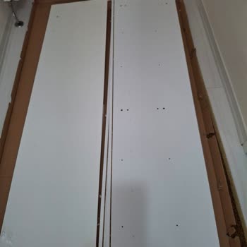 Sipariş Ettiğim Kiler Dolabı Yanlış Renk Ve Eksik Parça İle Teslim Edildi Çözüm Yok