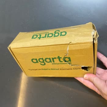 Arka Arkaya Yırtık Ve Açılmış Paket Teslimatı Güvenimi Sarstı