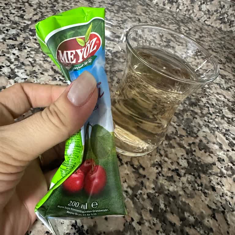 Meyöz Vişneli Meyve Suyunda Anormal Koku Ve Renk Değişimi, Güven Kaybı