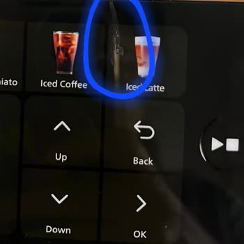 Sıfır Alınan Kahve Makinesi Ekranı Çatlak Çıktı, Değişim Talep Ediyorum