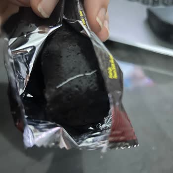 Eti Browni Classic Kek İçinde Yabancı Madde Çıkması