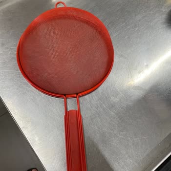 İlk Kullanımda Paslanan Süzgeç Sağlık Riski Oluşturuyor, İade Talebim Karşılanmadı