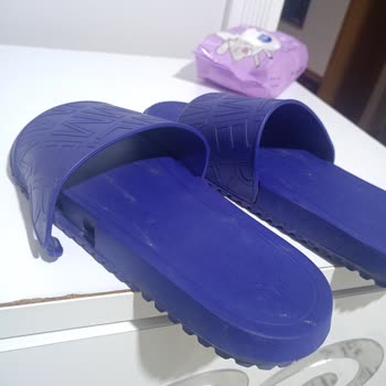 Bir Günlük Terlik Kullanımında Bantlar Koptu, İade Yapılmadı