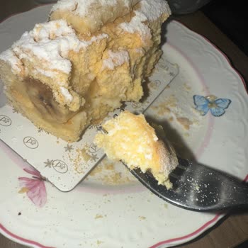 Liva Bahçelievler'den Aldığım Pasta Bayat Ve Lezzetsizdi