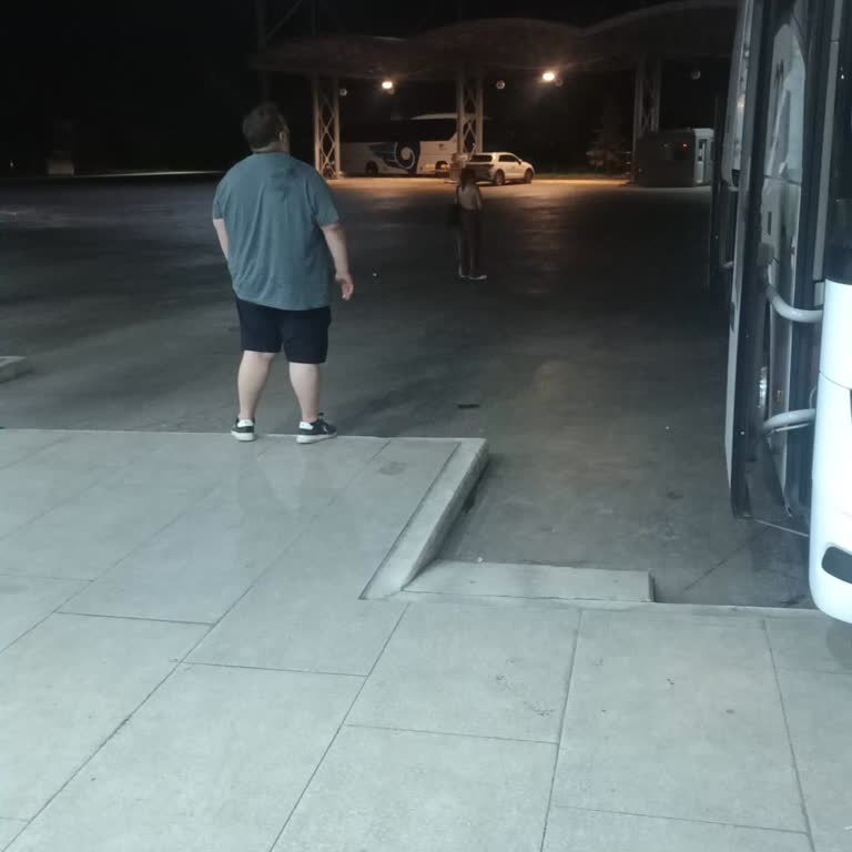 Bilgilendirme Eksikliği Ve 3 Saatlik Otobüs Gecikmesi Mağduriyeti