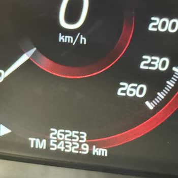 Volvo XC90 Trim Ve Koltuk Sesi İle Servis Uyarısı Sorunları Çözülmüyor