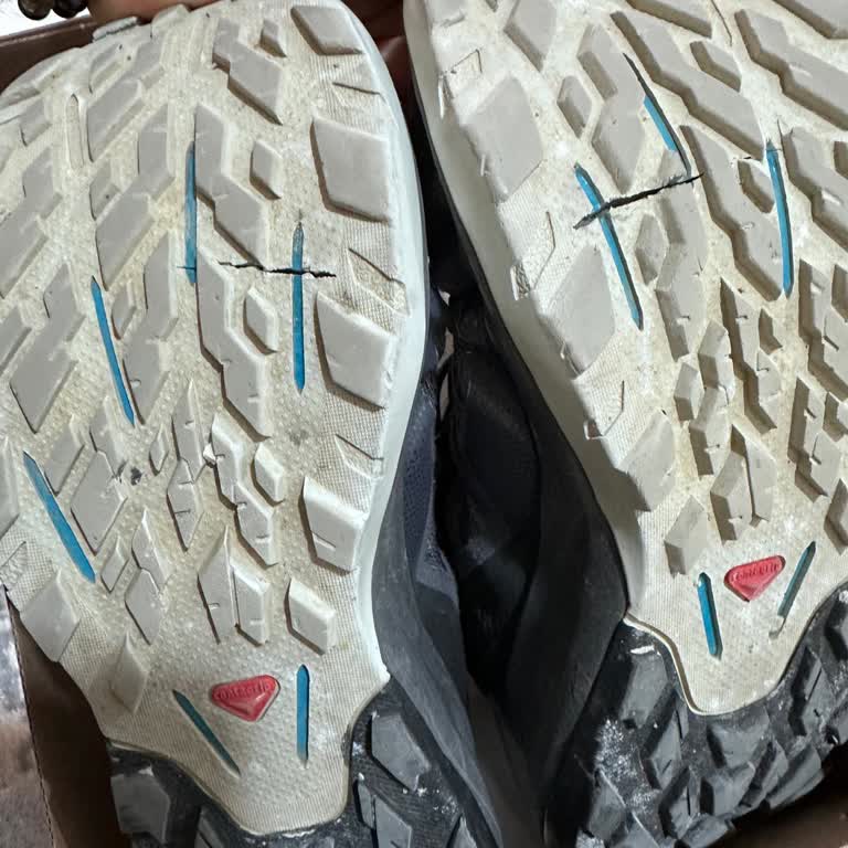 Salomon Ayakkabıda Aynı Yerde Yırtılma Ve Garanti Sürecinde Mağduriyet