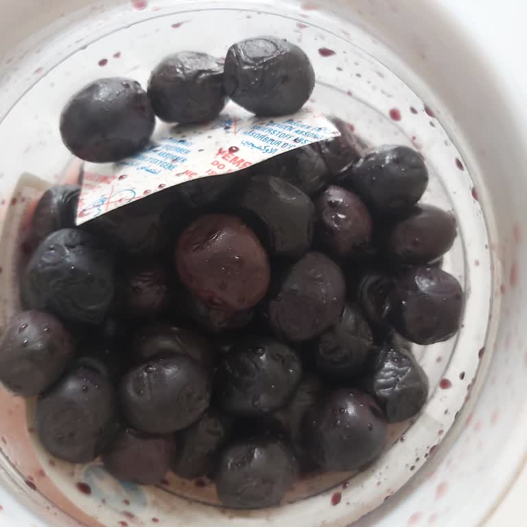 Son Kullanma Tarihi Geçmemiş Zeytinler Yumuşak Çıktı, Değişim Veya İade İstiyorum