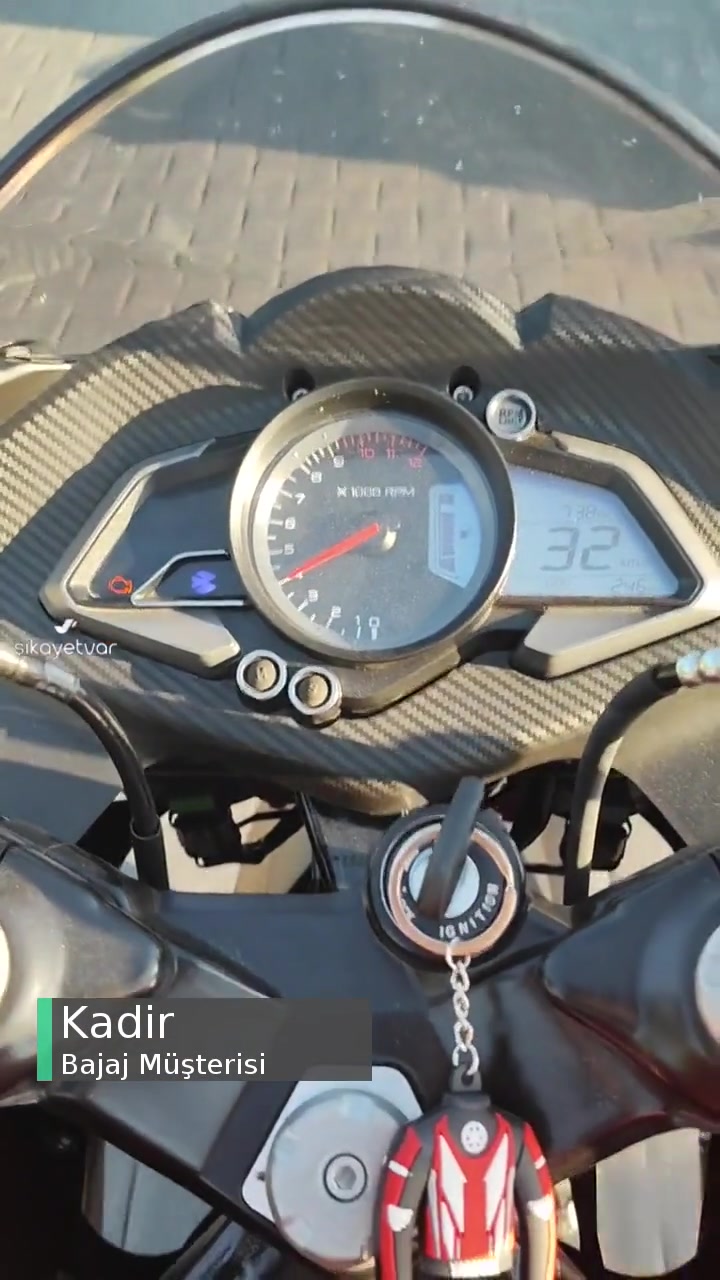 Bajaj RS 200 Motor Arızası Işığı 0'km Motorsiklet videonun kapak resmi