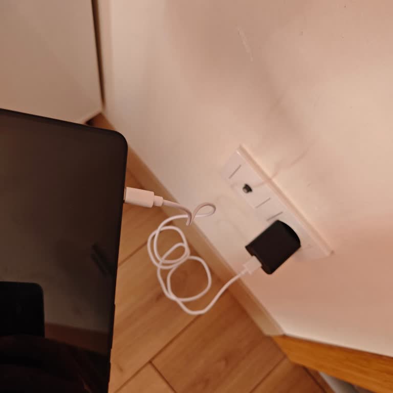 Hometech Tabletimde Sürekli Pil Ve Şarj Sorunları İle Yetersiz Müşteri Hizmeti