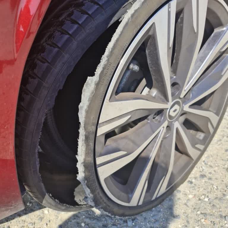 Renault Megane Aracımda Teker Ve Servis Sorunları Yaşadım Çözüm Bulamıyorum