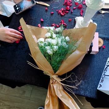 Siparişten Farklı Ve Eksik Çiçekle Özel Günüm Mahvoldu