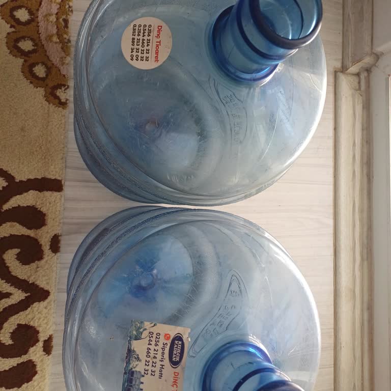 Asansörsüz Binaya Su Teslimatında Laubali Ve Ayrımcı Tavır