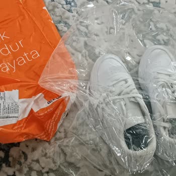 Kutusuz Ve Teşhir Ayakkabı Gönderildi, Mağdur Edildim