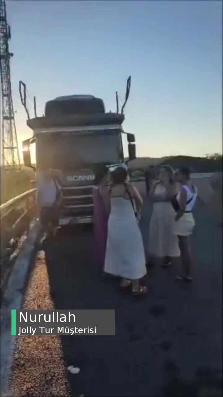 Jolly Tur Bize Bir Hayal Kırıklığı Yaşattı Maalesef videonun kapak resmi