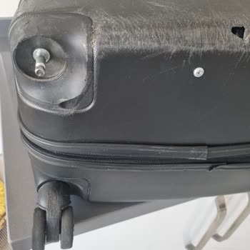 Bagajım Sert Taşındı Ve Valizim Hasar Gördü