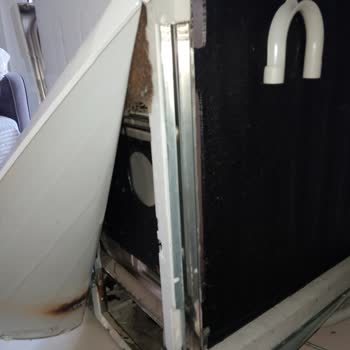 Bulaşık Makinesinde Patlama Ve Duman Nedeniyle Yangın Riski Yaşadım