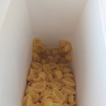 Taze Olması Gereken Makarna Bozuk Çıktı